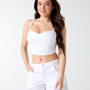 Eyelets top