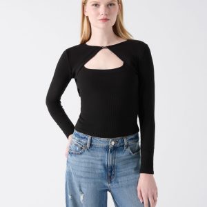 Cutout Top