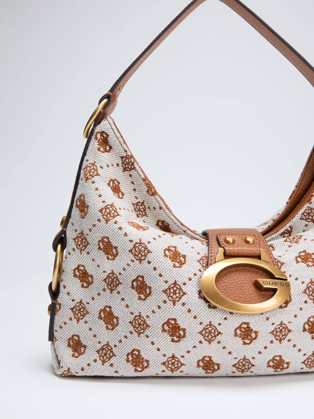 Camden Quattro G Shoulder Bag - Image 6