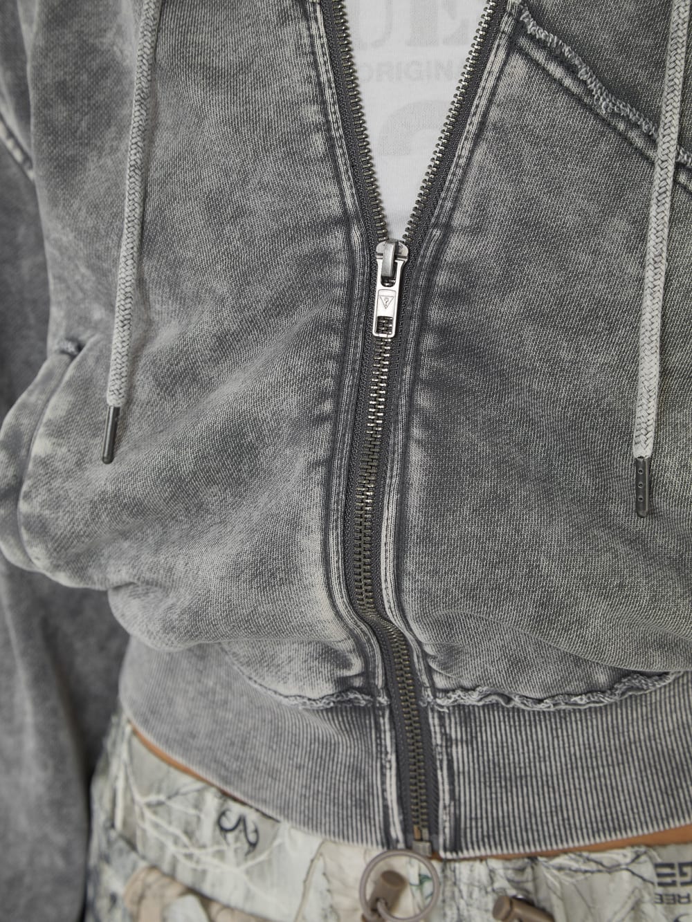 GUESS Originals Panel Washed Hoodie - Image 4