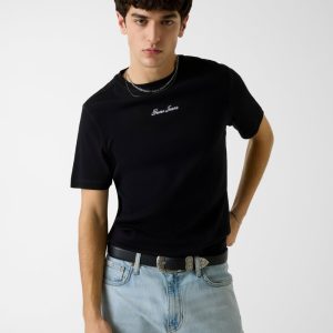 Embroidered logo t-shirt