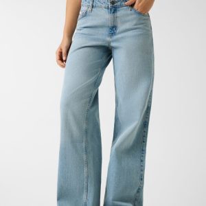 G11 Wide-Leg Jeans
