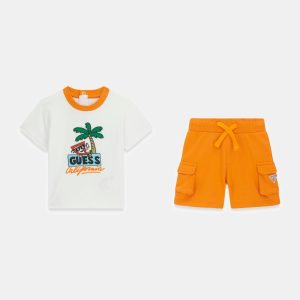 T-shirt and cargo shorts set