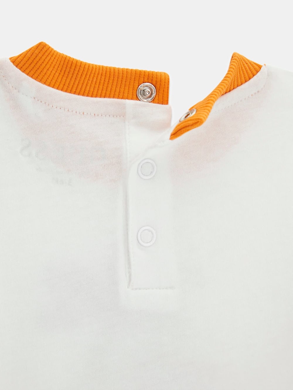 T-shirt and cargo shorts set - Image 4