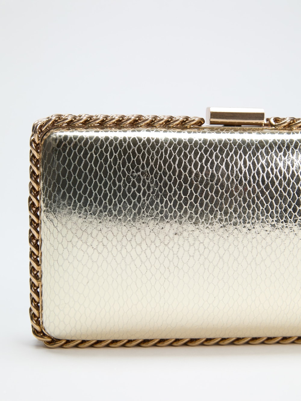 Wrap-Around Chain Clutch - Image 6